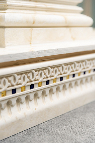 ПЛИНТУС 1.53.501